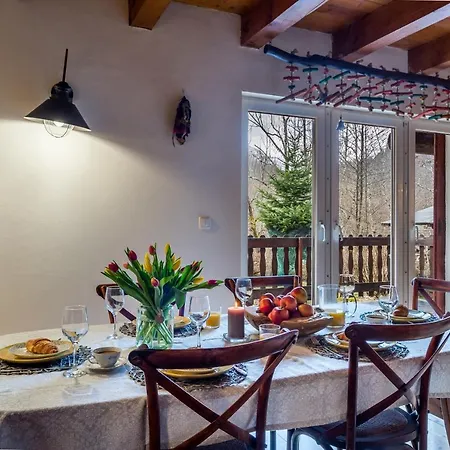 Riverside Chalet *