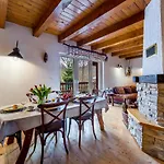 Chalet Riverside
