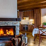 Riverside Chalet *
